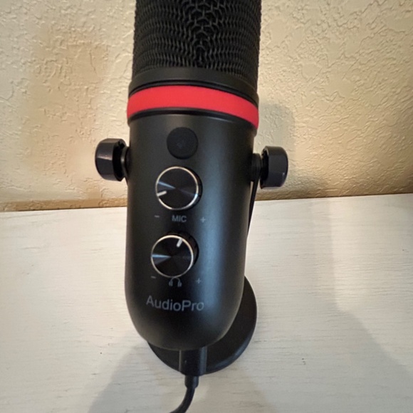 Audio Pro Professional Microphone - Picture 6 of 11